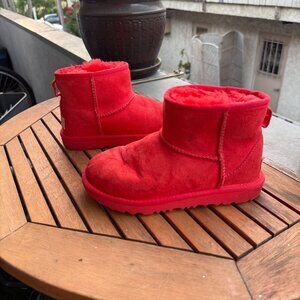 UGG Kids Suede & Sheepskin Booties Size 1